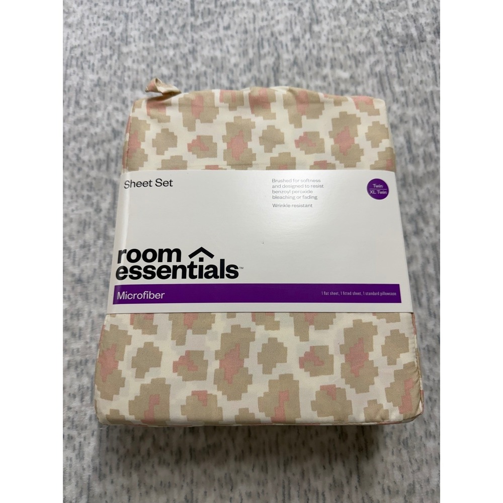 Room Essentials Twin XL Microfiber Sheet Set Pink Tan Leopard Print 3pc‎ New